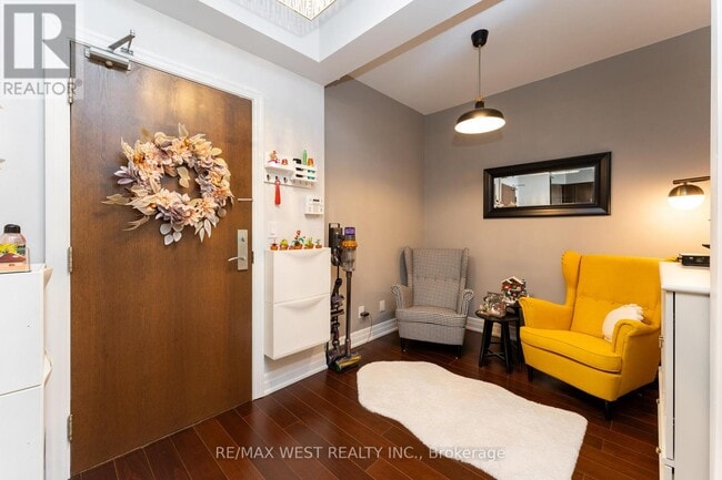 Photo - 111 Civic Square Gate Unité 230