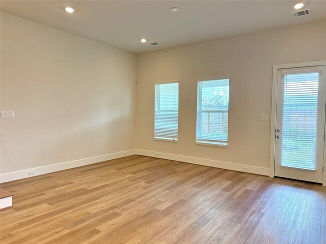 Photo - 5624 Bertellis Ln