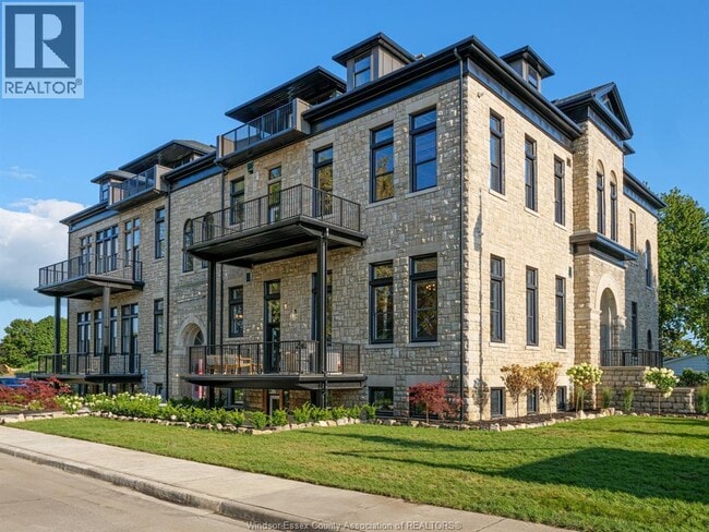 Photo - 247 Brock St Unité 101