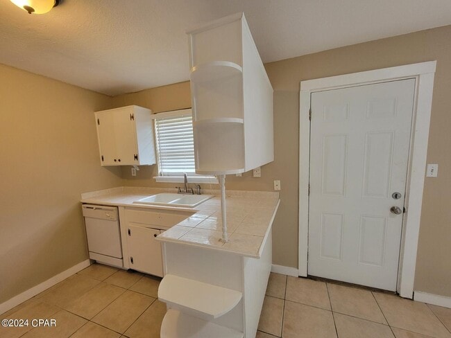 Photo - 1710 Chestnut Ave