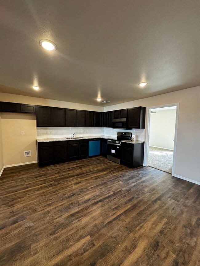 Photo - New construction!!! Beacon Pointe 3/2/2 AVAILABLE March 13th