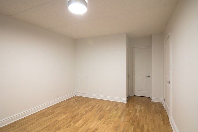 Photo - 4800 Maisonneuve Blvd W Unit 208