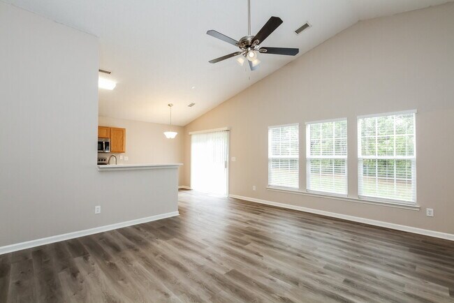Photo - 128 Bosburg Dr