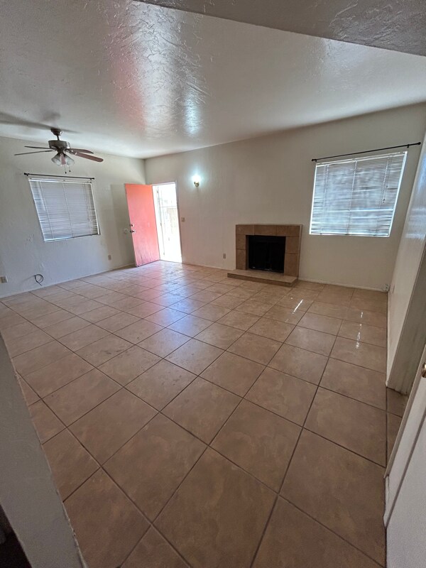 Photo - 2325 N Dodge Blvd