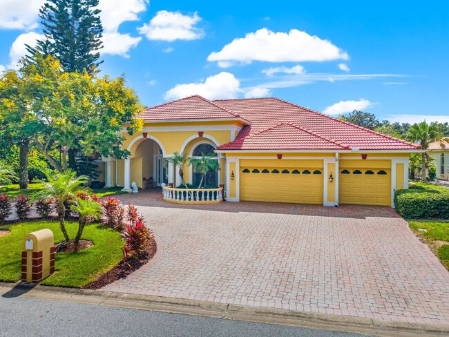 30324 Laurelwood Ln