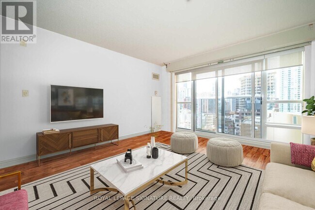 Photo - 225 Wellesley St E Unit 1004