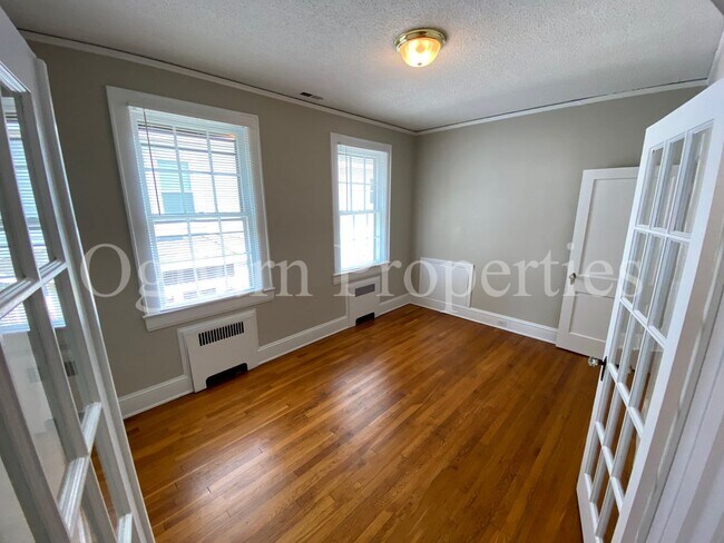 Photo - 664 N Spring St Unidad #3