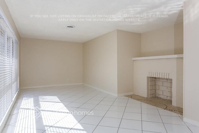 Photo - 8119 NW 72nd Ave