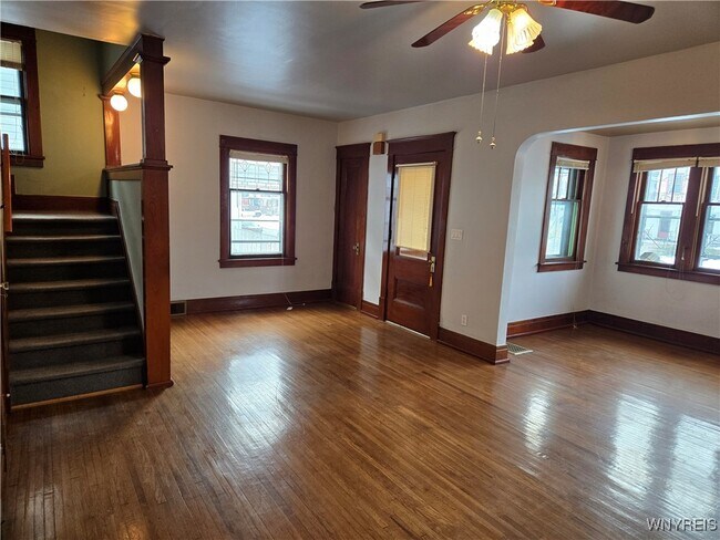 Photo - 137 Commonwealth Ave