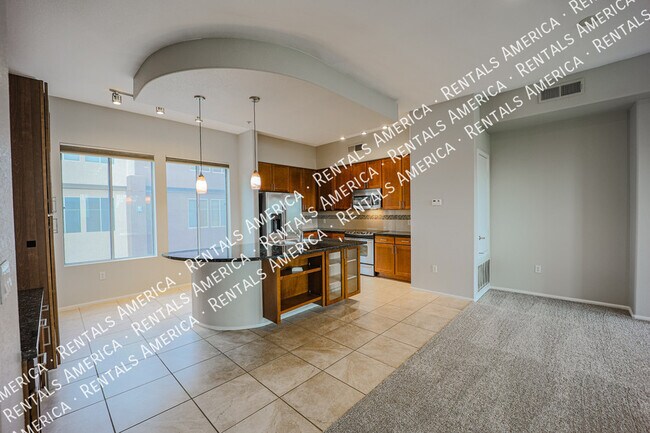 Photo - 6745 N 93RD Ave Unidad 1105
