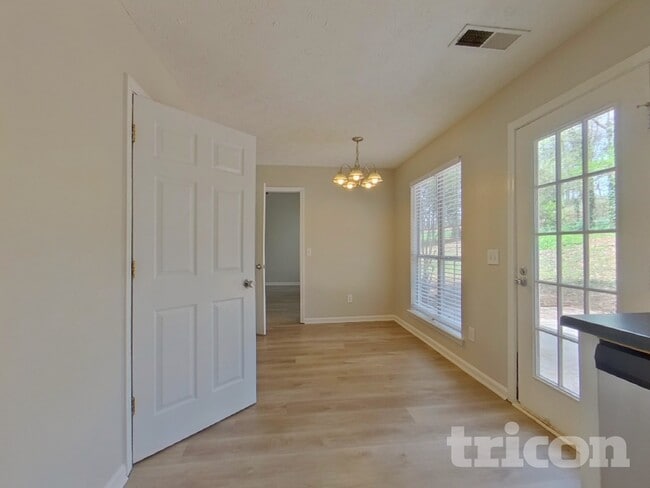 Photo - 6030 Savannah Dr