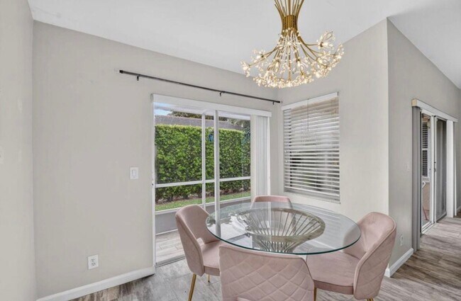 Photo - 208 Caribe Ct