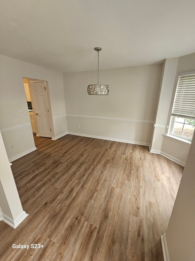 Photo - 304 Oak Cove Dr