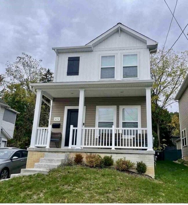 Building Photo - Updated 3 Bed, 2.5 Bath Home in Lane-Wooster Area