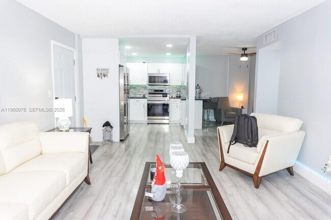 Photo - 6190 W 19th Ave Unidad 201