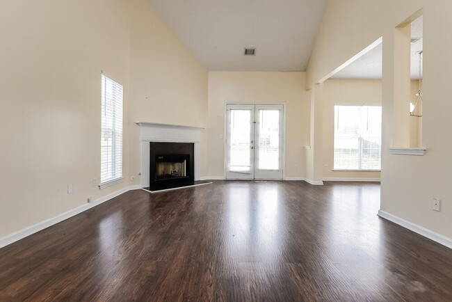 Photo - 1091 Wynnbrook Ln