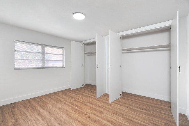 25-web-or-mls-LakeShore_Presidential_DSC7093-Editar