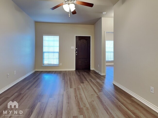 Photo - 2103 Colby Ln