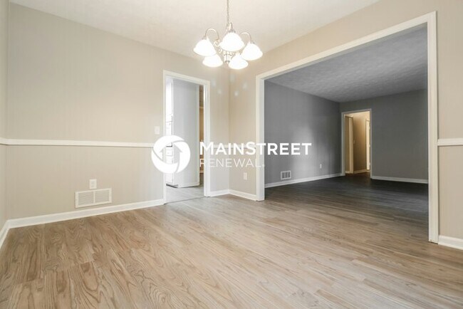 Photo - 3 Bedroom Pet-Friendly Home in Snellville, GA with Main Street Renewal