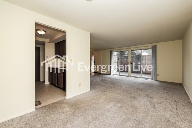 Photo - 5610 Troy Villa Blvd