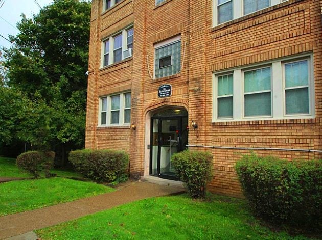 Building Photo - STATESMAN APARTMENTS -- 081
