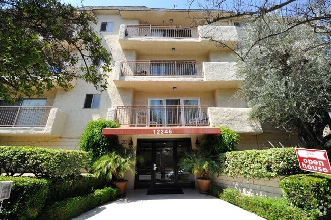 Building Photo - 12245 Chandler Blvd Unit 201 Rental