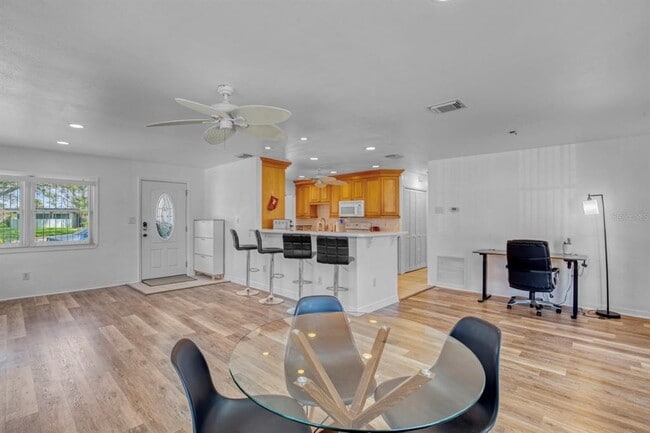 Photo - 301 41st Ave