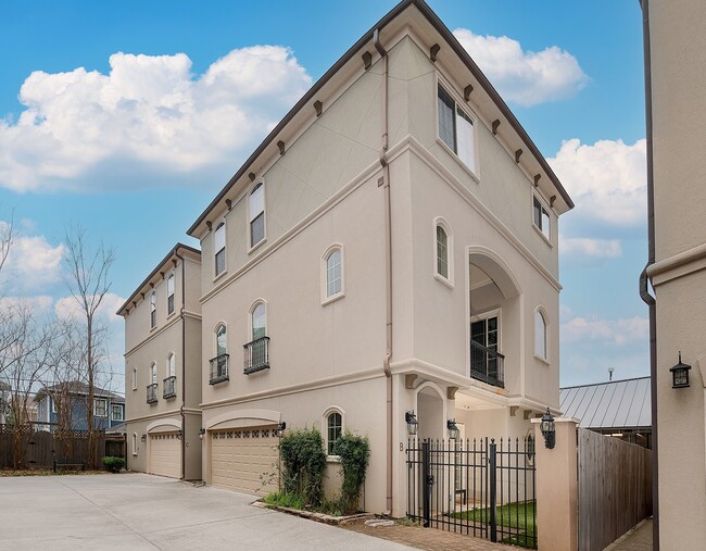 Building Photo - 514 Cortlandt St Unit B
