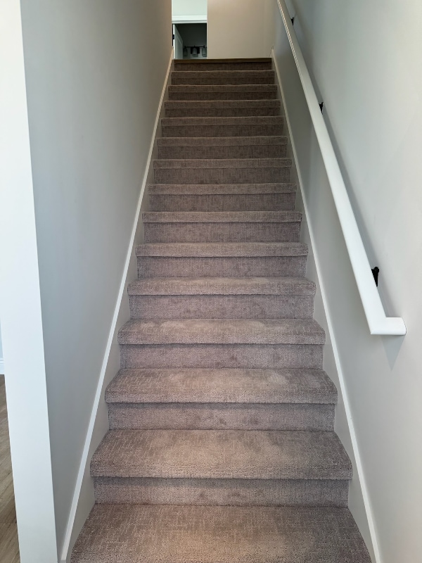 Photo - 813 Canterbury Ln