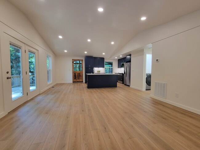 Photo - 66 Lundy Ln
