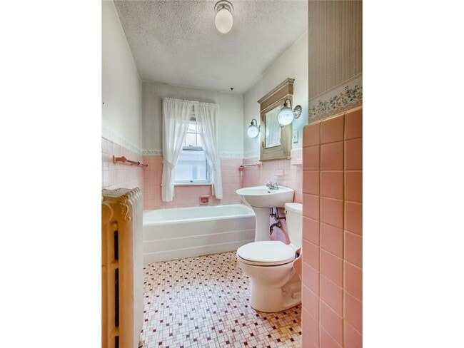 Photo - 245 Hamline Ave S