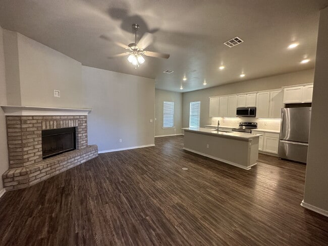 Photo - 3 Bed 2 Bath in Upland Crossing!