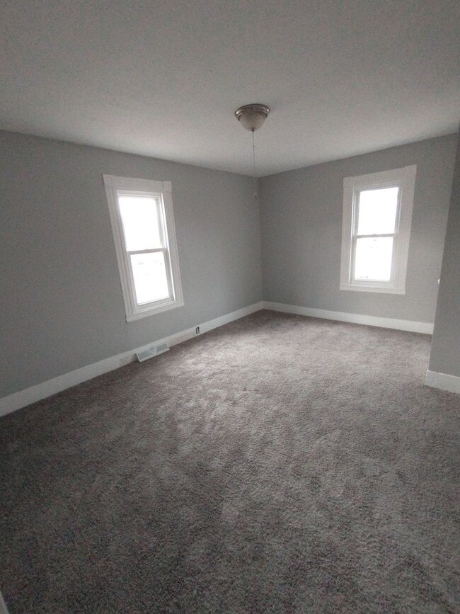 Photo - 68 Lyons St Unit Apt 1