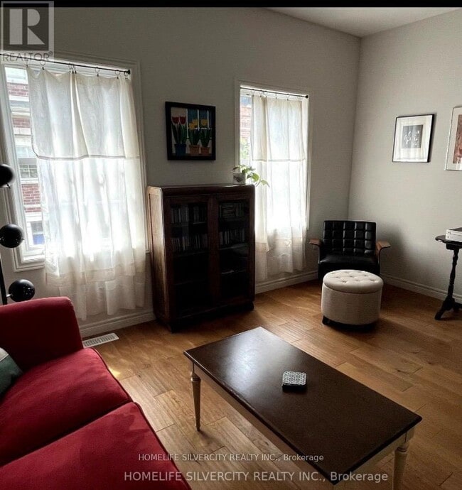 Photo - 19 John Russell Ln