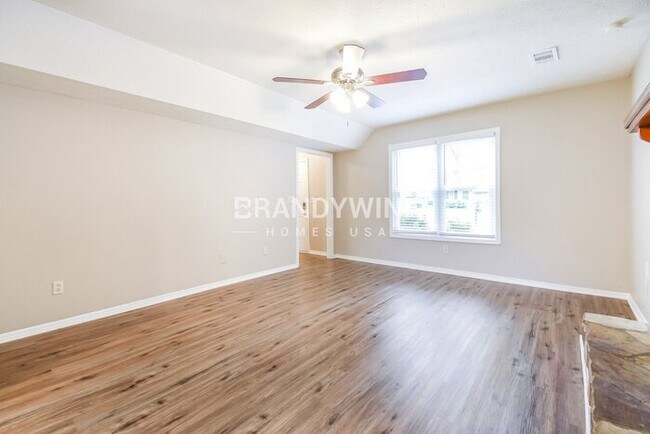 Photo - 5359 Kemper Pl