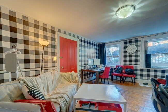 Photo - 40 Trumbull St Unit Garden