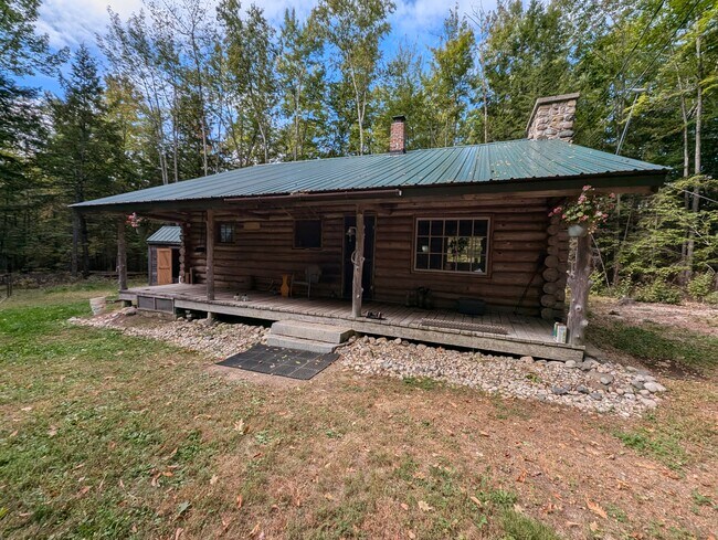 House and porch - 65 Allen Rd House