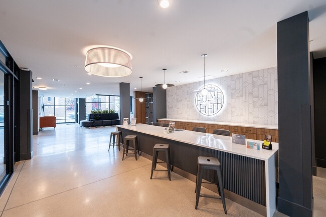 4th & 5th Lobby