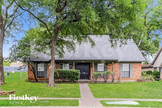 Photo - 3923 Treeline Dr
