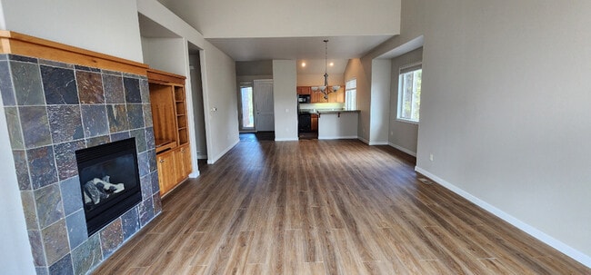 Photo - 1445 Highland Vw