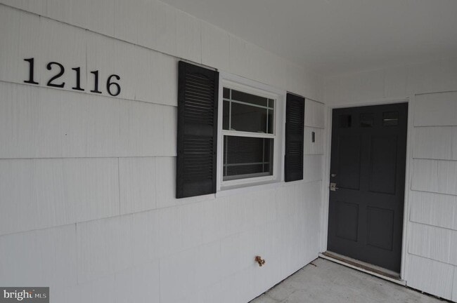 Building Photo - 12116 Whitehall Dr