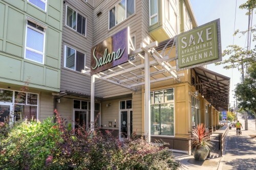 Photo - Saxe Apartments - 2 bedrooms Unidad 2bd/1ba $2695 (HUGE PATIO!) Plank Floors!