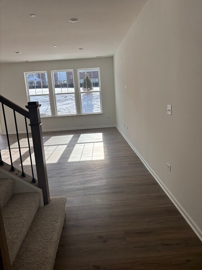 Photo - 12213 Dodwell St