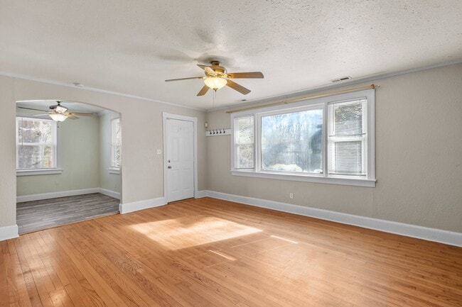 Photo - 8105 Longstreet Ln