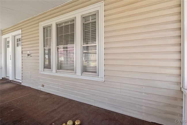 Photo - 965 Wadsworth St