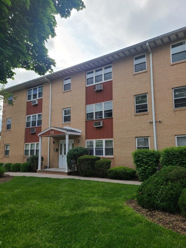Photo - 2 Radio Ave Condo Unit B2