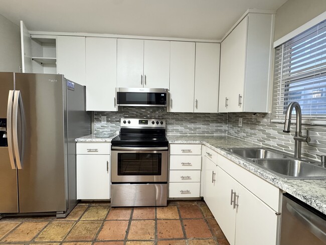 Photo - 3804 Pennsylvania Ave