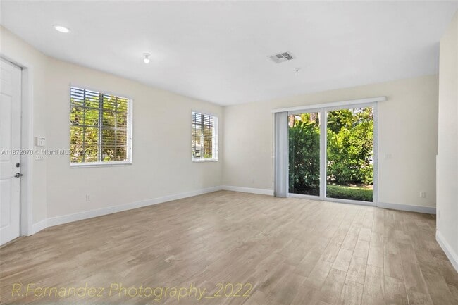 Photo - 4665 Windmill Ln