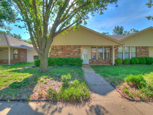 Photo - Adorable duplex in Norman