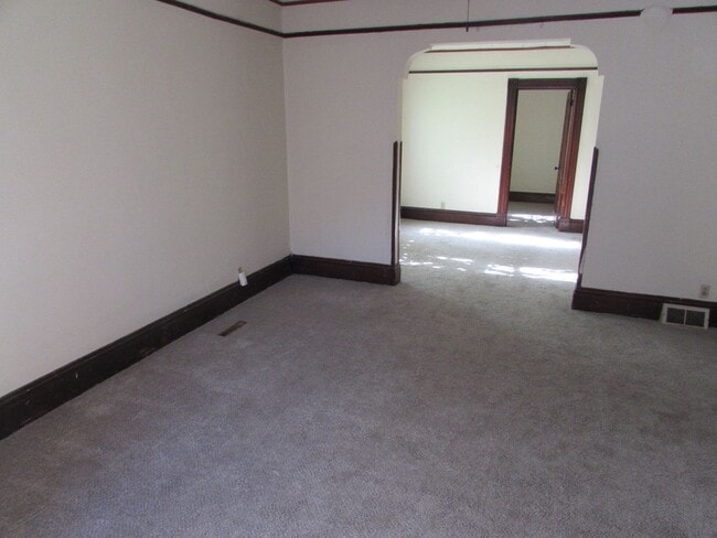 Photo - 828-830 E. Johnson Street